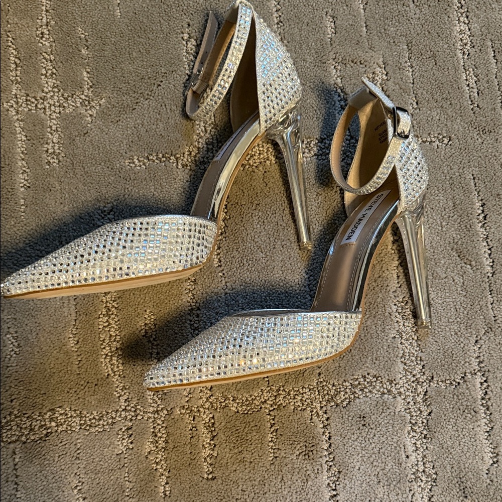 Steve Madden Silver Crystal Pointed Toe Ankle Strap Heels - Picture 3 of 4